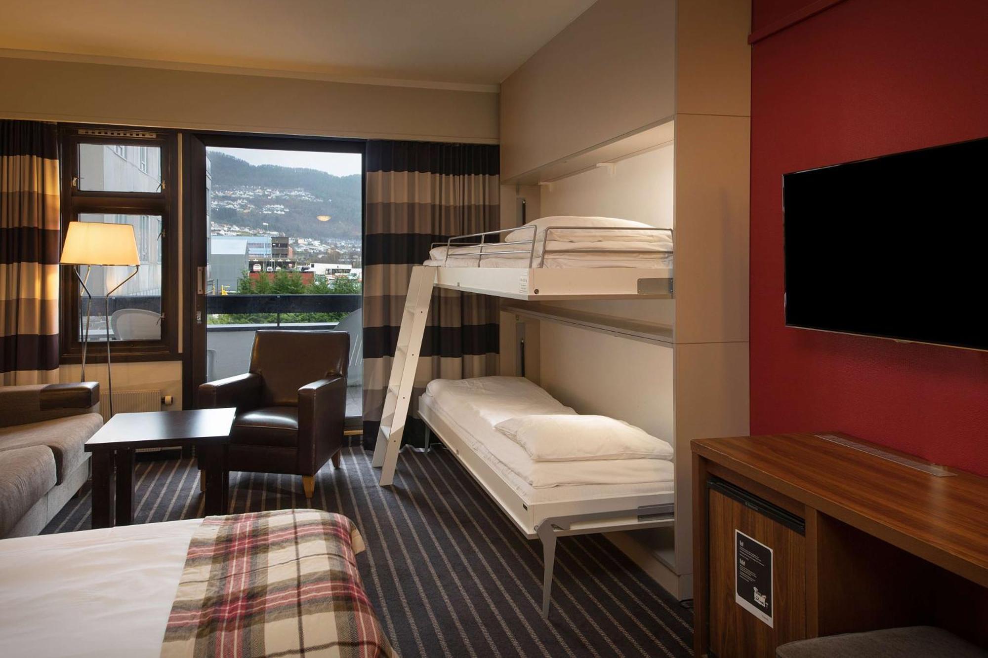 Scandic Sunnfjord & 4*